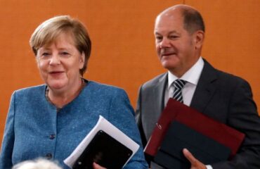 Германию обвиняют в сближении с Россией