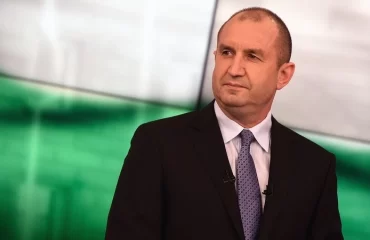 Президент Болгарии Румен Радев легко победил на выборах 