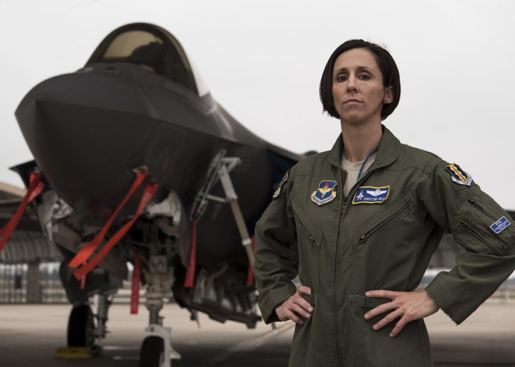 Полковник ВВС США Christine Mau: женщина, которая тренирует пилотов F-35