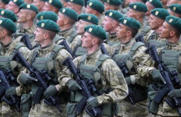 Украина: министр обороны уходит в отставку 