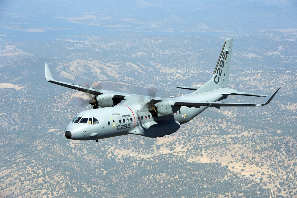 Сербия планирует приобрести два авианосца C295