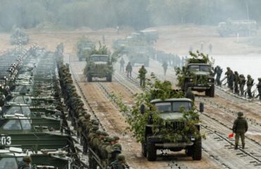 Более 10 тысяч военнослужащих отводятся от российско-украинской границы в пункты постоянной дислокации