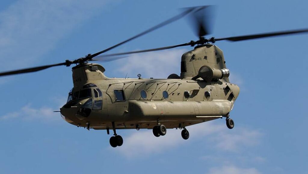 Снят с вооружения последний голландский транспортный вертолет CH-47D Chinook
