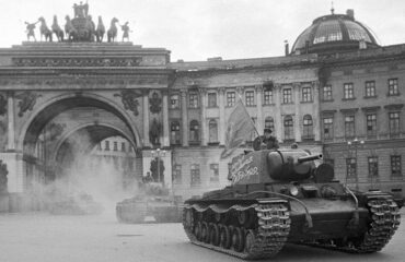 Вспоминая о блокаде Ленинграда, Мария Захарова не смогла сдержать слезы