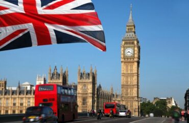 Украинский политолог: “Нам уготована роль пушечного мяса”