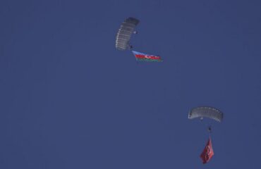 Турция обучает азербайджанских десантников 