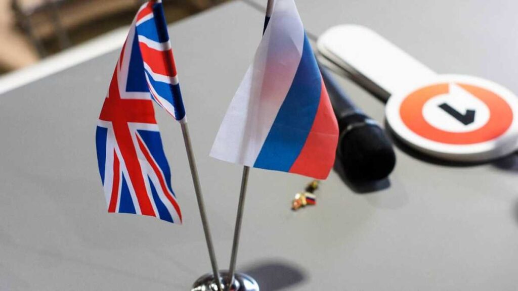 Посол РФ в Великобритании: “Если они собираются в Россию, чтобы погрозить нам санкциями, это бесполезное дело”