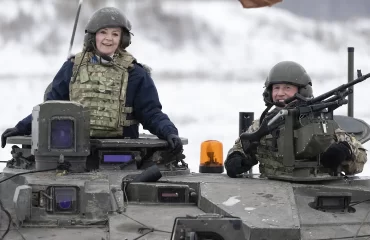 Лиз Трасс опозорилась в очередной раз, заявив, что “Лондон продолжит помогать балтийским союзникам через Черное море”