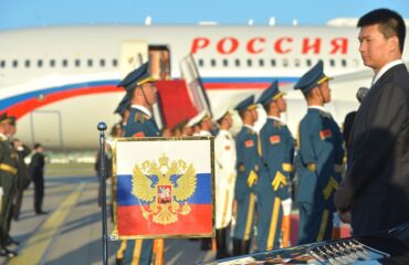 Путин прибыл в Пекин, где примет участие в открытии Олимпиады и сделает совместное заявление с Си Цзиньпином