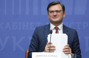 Кулеба: “Россия знает, что поставки оружия необходимы Украине, и мобилизует все усилия, чтобы подорвать их”