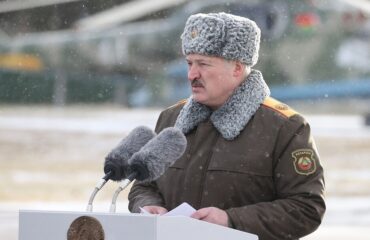 Лукашенко пригрозил Западу, что будет “вечным президентом” и что разместит в Белоруссии “сверхъядерное” оружие