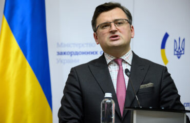 Глава МИД Ирана передал “послание Кулебы Лаврову”