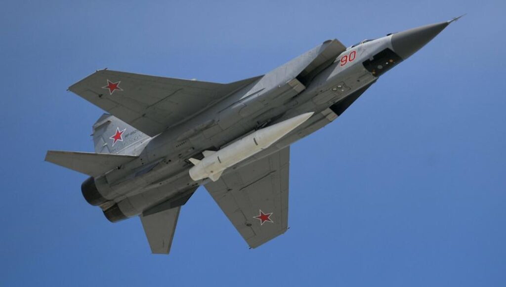 НАТО в боевой готовности: Россия размещает МиГ-31 с ракетами «Кинжал» в Калининграде