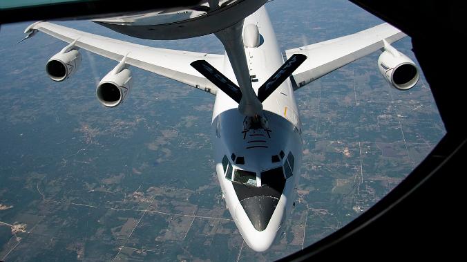 ВС США подняли в воздух самолеты “Судного дня”