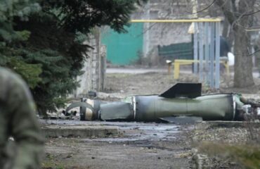 Как минимум 20 человек, в том числе пенсионеры и дети, стали жертвами падения украинской ракеты Точка У” в Донецке, 9 человек получили ранения