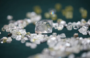 Поставка российских алмазов в Индию возобновилась