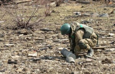 Российские военные начали разминирование полей вокруг Херсона