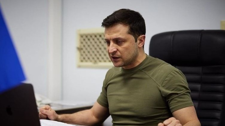 Зеленский потребовал от НАТО военную помощь без ограничений