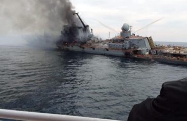 Кадры с пылающего крейсера «Москва» незадолго до его затопления 