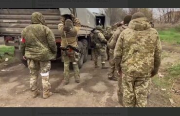 В плен сдались уже более 1900 украинских боевиков, заблокированных на заводе “Азовсталь” (видео)