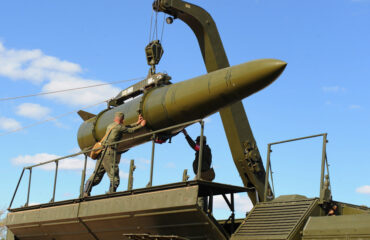 Минобороны РФ: Ракетные удары по военному аэродрому Одессы, применение комплексов Искандер”, уничтожение скоплений иностранного оружия