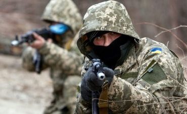 Советник главы МИД Украины Геращенко призвал «покарать» всех мирных жителей Киевской области, которые сотрудничали с ВС России