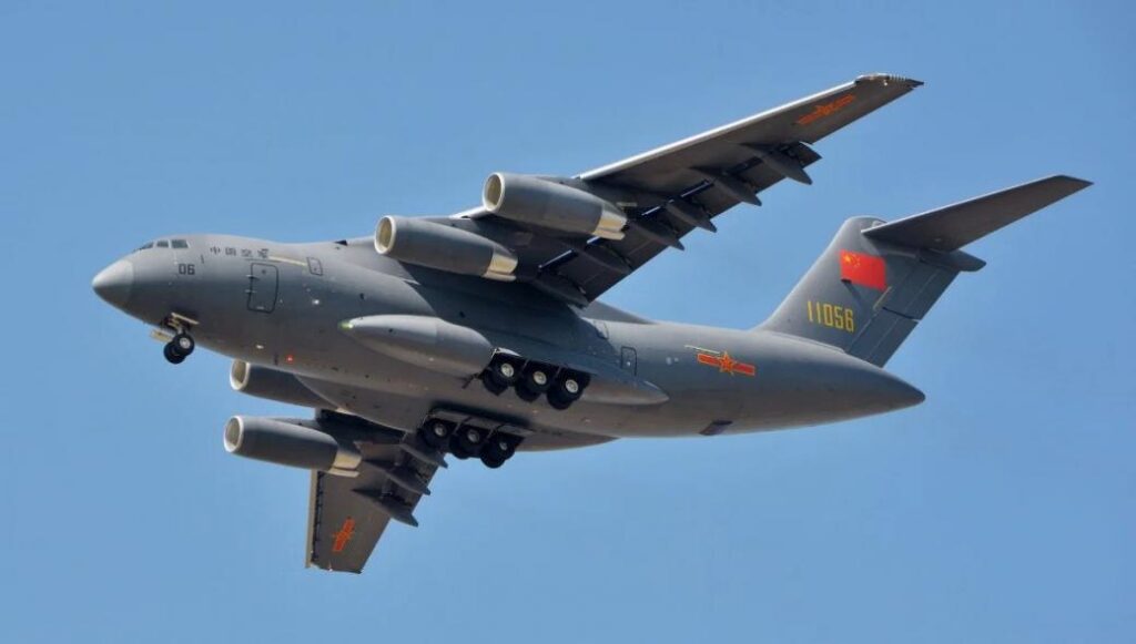 Китайские транспортные самолеты Y-20 доставили вооружение в Сербию