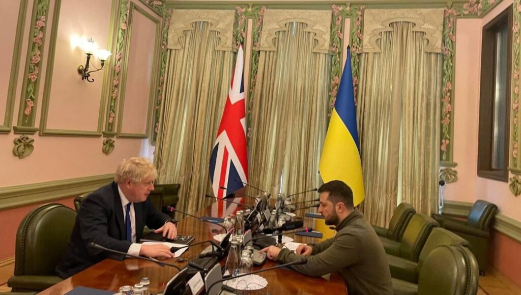 Борис Джонсон неожиданно” посетил Киев