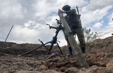 Видео: Боевая работа минометных расчетов ВС РФ