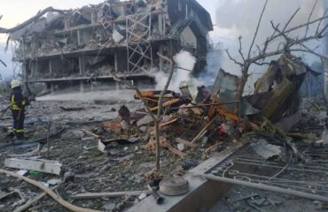 ВС РФ нанесли удары “Кинжалом” по крупным складам с западным оружием в Одесской области 