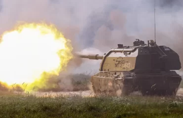 Минобороны России показало кадры боевой работы расчетов 152-мм самоходных гаубиц «Мста-С» (видео)