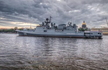 В соцсетях появилось видео горящего “Адмирала Макарова”