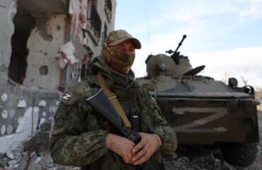 Российские морпехи на «Азовстали» проверяют здания промзоны, перемещаются на позиции