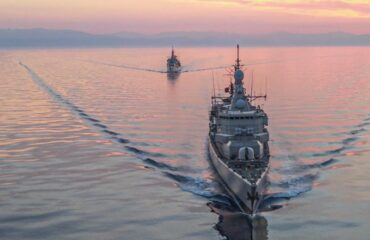 Фрегаты ВМФ Греции в Эгейском море: кадры с учений “ЛОГИ”