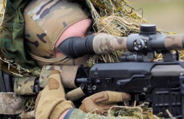 Видео: снайперы ГРУ на передовой на Донбассе 