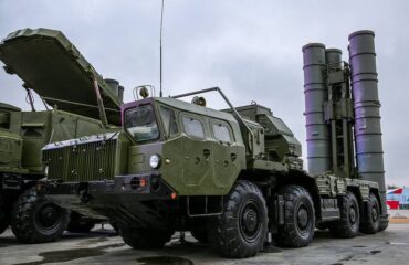 Медведев: РФ ударит на поражение по центрам принятия решений при атаке со стороны Киева