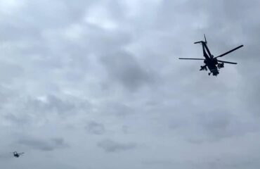 Видео: Работа армейской авиации по движущимся военным целям на Украине