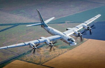 В небе над Херсоном появились ракетоносцы Ту-95МС ВКС РФ