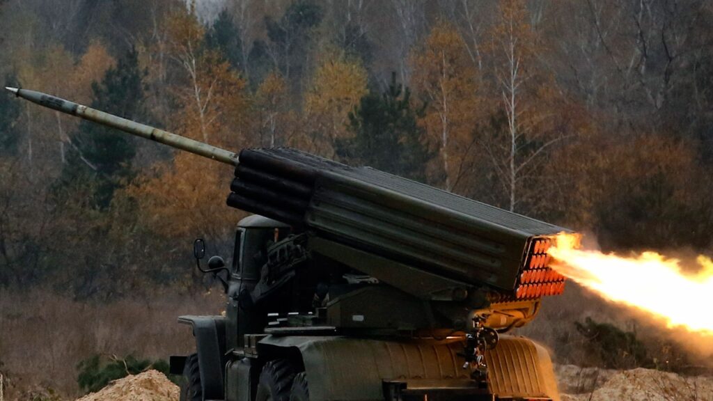 Украинские боевики выпустили 10 снарядов «Града» по Киевскому району Донецка