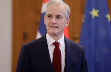 Премьер Норвегии выступил против изоляции России