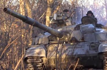 Расчет ПТУР уничтожил танк ВСУ, атаковавший позиции ВС РФ в районе Клещеевки