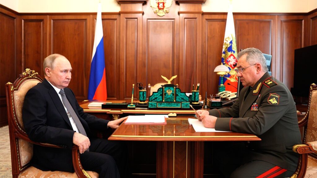 Шойгу сегодня днем выступит с докладом у Путина